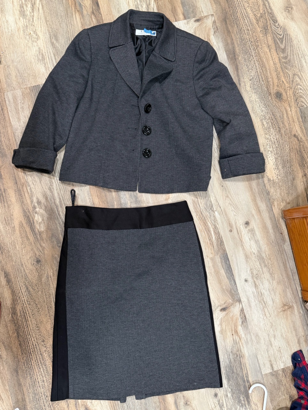 Tahari Charcoal Gray Two-Piece Suit with Black Trim